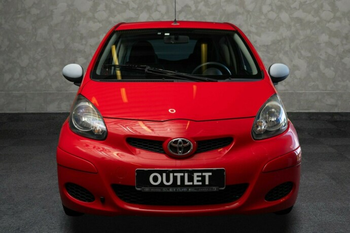 toyota-aygo-bensin-2010-big-5