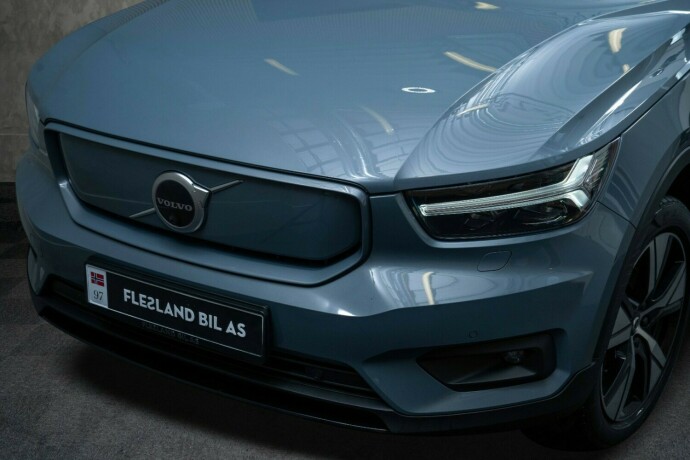 volvo-xc-40-elektrisitet-2021-big-3