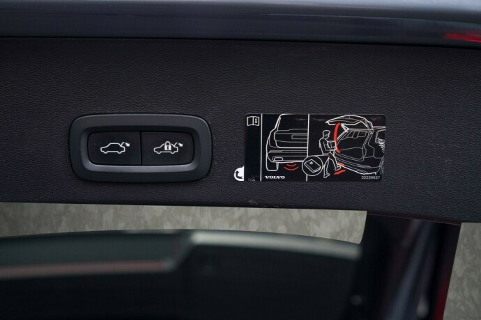 volvo-xc-40-elektrisitet-2021-big-35