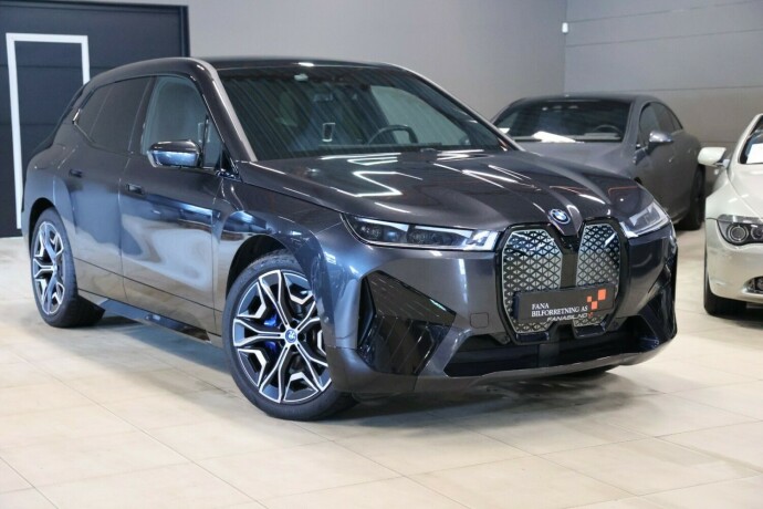 bmw-ix-xdrive-50-elektrisitet-2023-big-3