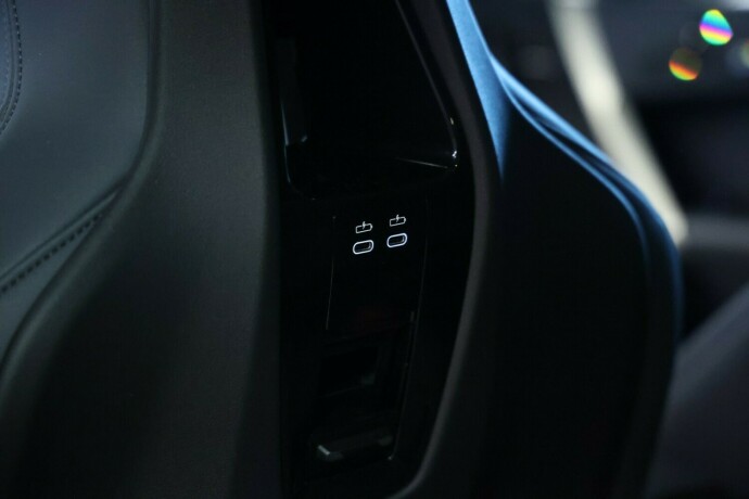 bmw-ix-xdrive-50-elektrisitet-2023-big-9
