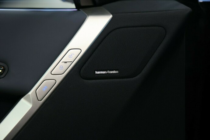 bmw-ix-xdrive-50-elektrisitet-2023-big-6
