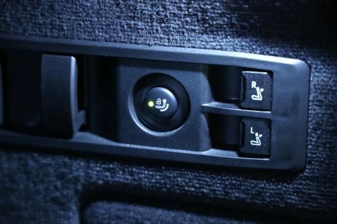 bmw-ix-xdrive-50-elektrisitet-2023-big-12