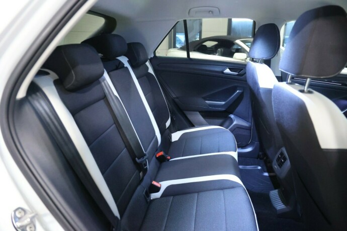 volkswagen-t-roc-bensin-2019-big-8