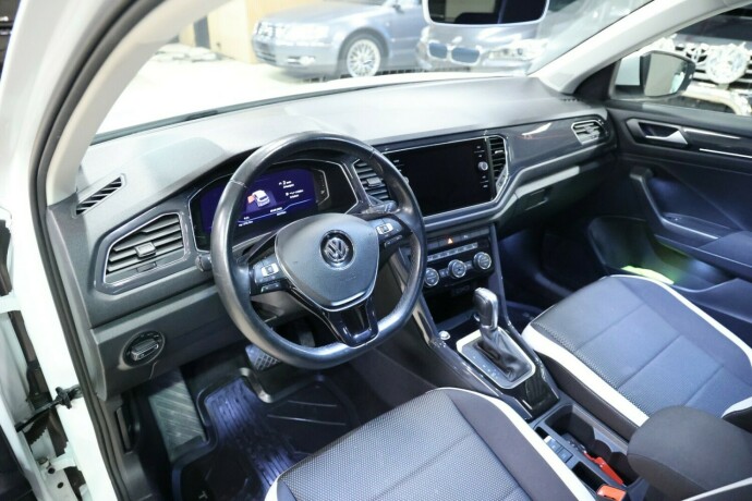 volkswagen-t-roc-bensin-2019-big-5