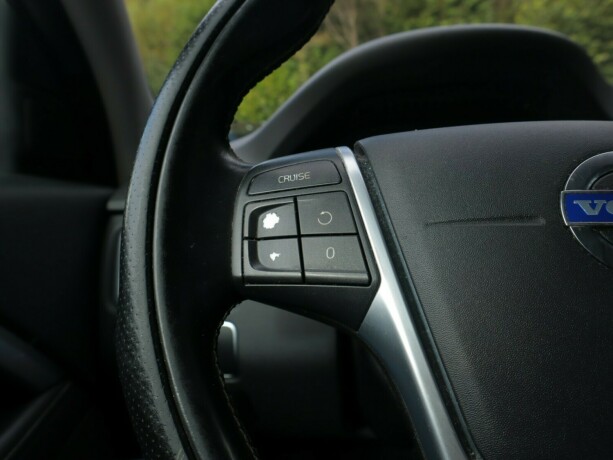 volvo-v70-diesel-2015-big-13