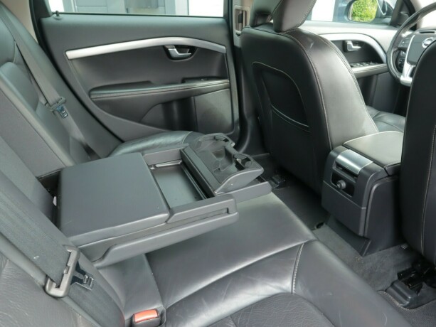 volvo-v70-diesel-2015-big-10