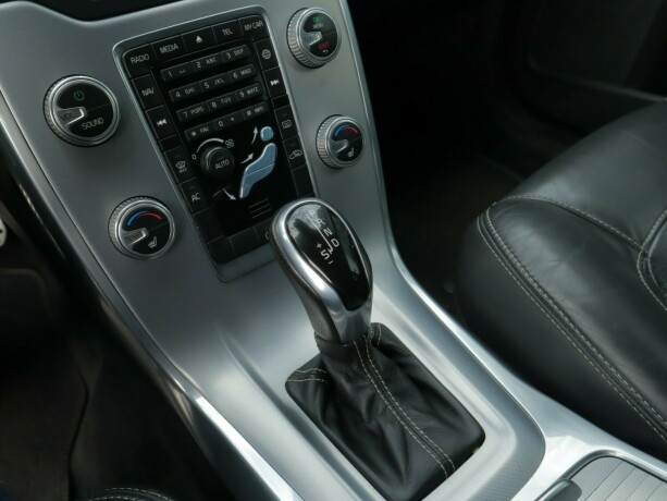 volvo-v70-diesel-2015-big-12