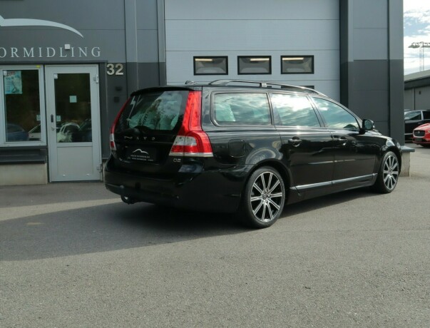 volvo-v70-diesel-2015-big-1