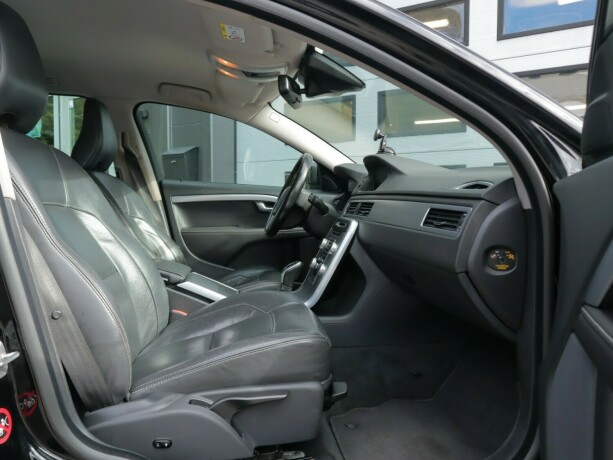 volvo-v70-diesel-2015-big-8