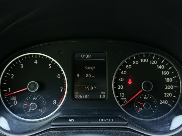 volkswagen-polo-bensin-2013-big-16