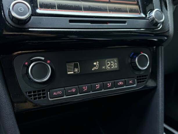 volkswagen-polo-bensin-2013-big-22
