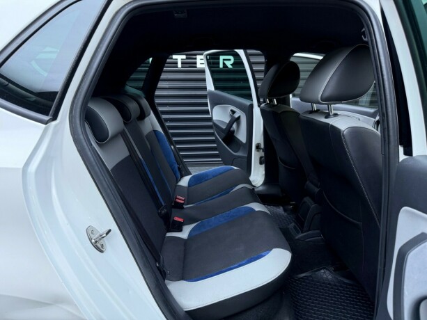 volkswagen-polo-bensin-2013-big-26