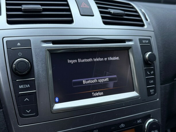 toyota-avensis-bensin-2013-big-18