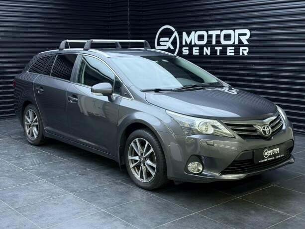 toyota-avensis-bensin-2013-big-0