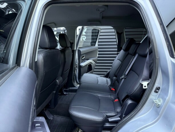 mitsubishi-outlander-diesel-2013-big-24