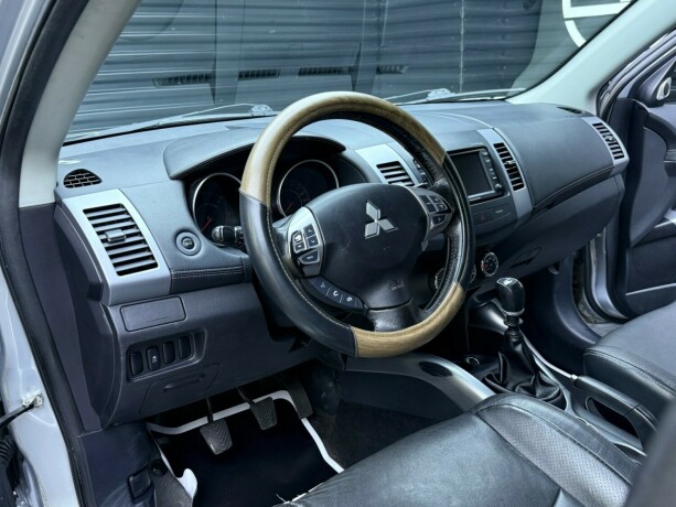 mitsubishi-outlander-diesel-2013-big-8