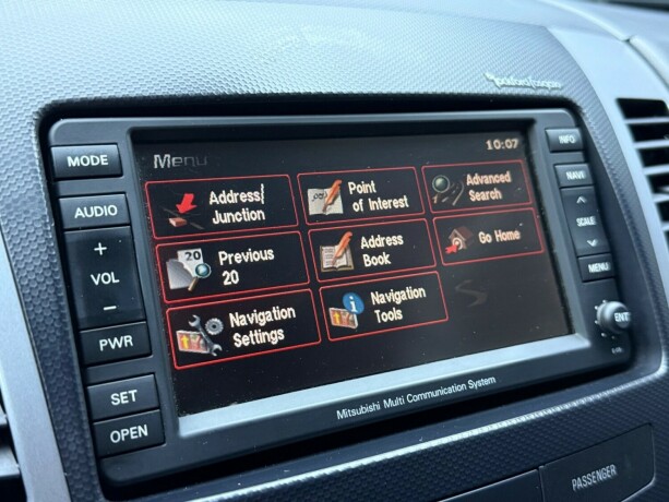 mitsubishi-outlander-diesel-2013-big-17