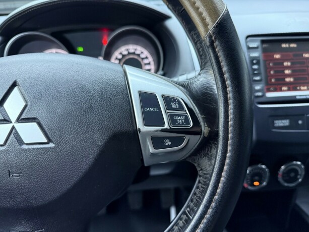 mitsubishi-outlander-diesel-2013-big-13