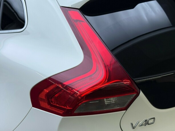 volvo-v40-diesel-2014-big-6