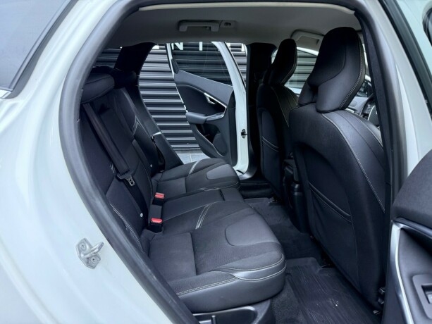 volvo-v40-diesel-2014-big-27
