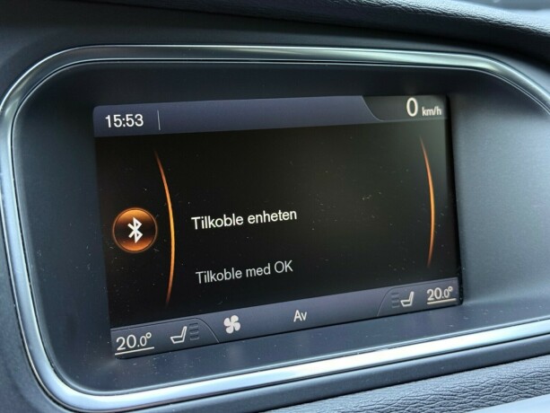volvo-v40-diesel-2014-big-19