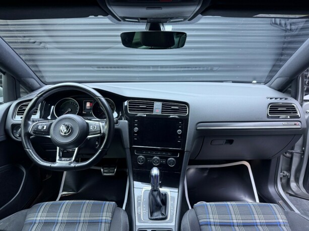 volkswagen-golf-elektrisitetbensin-2018-big-7