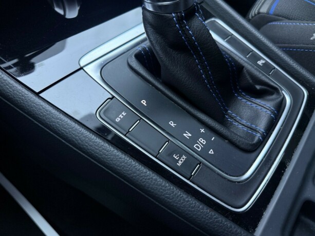 volkswagen-golf-elektrisitetbensin-2018-big-25