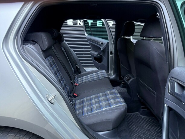volkswagen-golf-elektrisitetbensin-2018-big-30