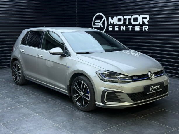 volkswagen-golf-elektrisitetbensin-2018-big-0