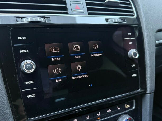 volkswagen-golf-elektrisitetbensin-2018-big-22