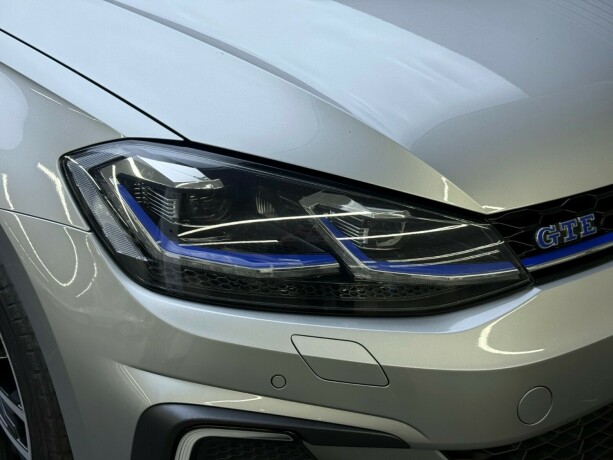 volkswagen-golf-elektrisitetbensin-2018-big-3