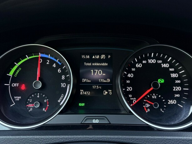 volkswagen-golf-elektrisitetbensin-2018-big-14