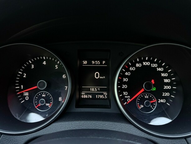 volkswagen-golf-bensin-2012-big-16