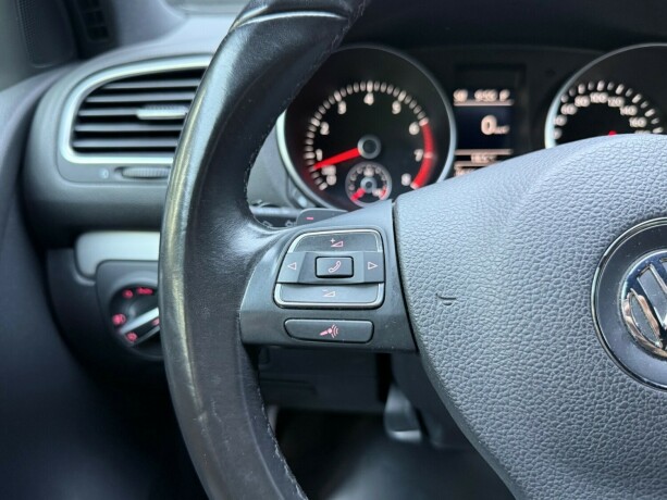 volkswagen-golf-bensin-2012-big-14