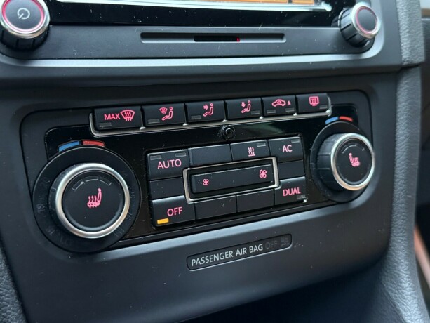 volkswagen-golf-bensin-2012-big-23