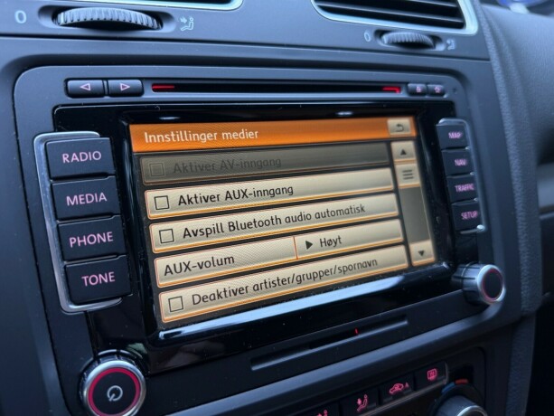 volkswagen-golf-bensin-2012-big-21