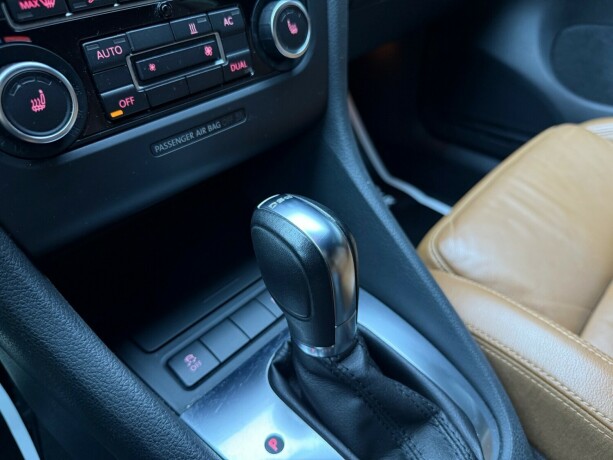 volkswagen-golf-bensin-2012-big-24