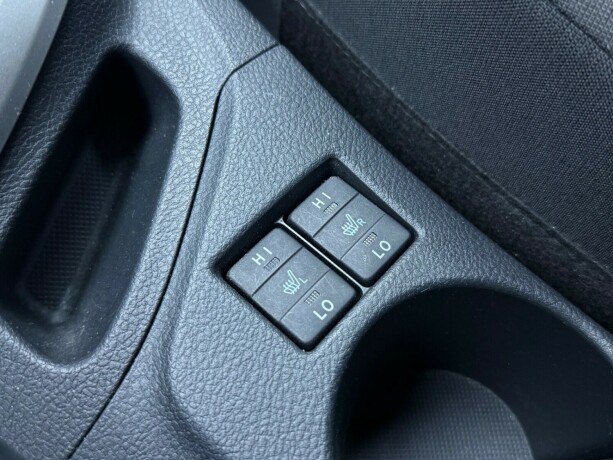 toyota-auris-bensin-2013-big-27