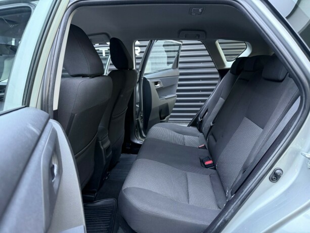 toyota-auris-bensin-2013-big-30