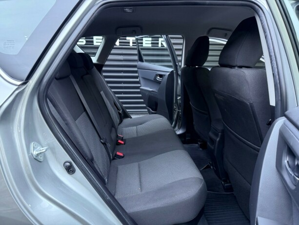 toyota-auris-bensin-2013-big-31