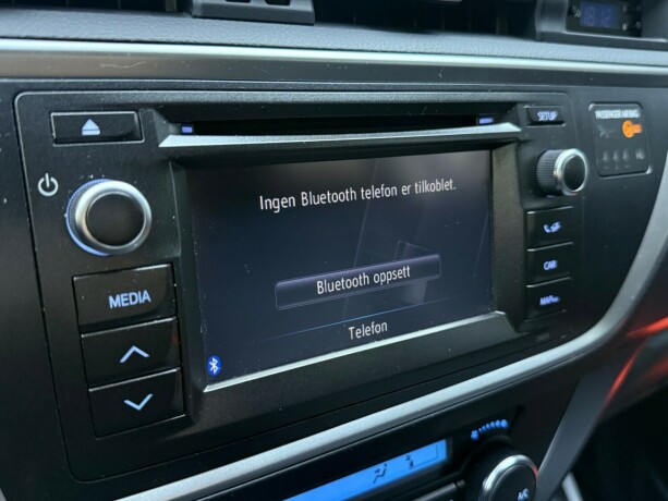 toyota-auris-bensin-2013-big-23