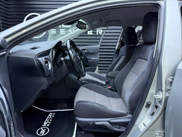 toyota-auris-elektrisitetbensin-2017-big-30