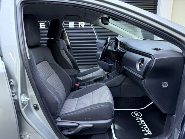toyota-auris-elektrisitetbensin-2017-big-31