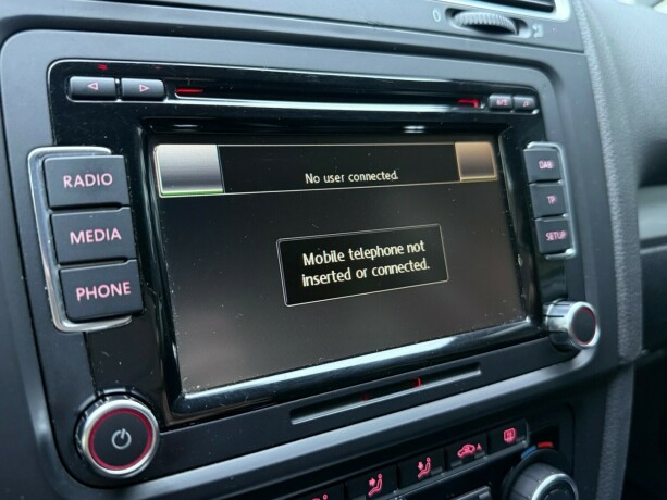 volkswagen-golf-diesel-2012-big-19