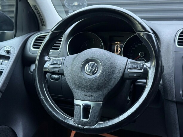 volkswagen-golf-diesel-2012-big-12