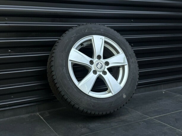 volkswagen-golf-diesel-2012-big-30