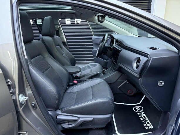 toyota-auris-elektrisitetbensin-2016-big-30