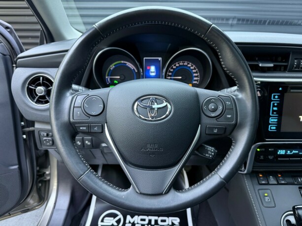 toyota-auris-elektrisitetbensin-2016-big-13