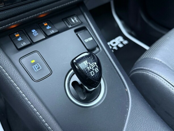 toyota-auris-elektrisitetbensin-2016-big-26